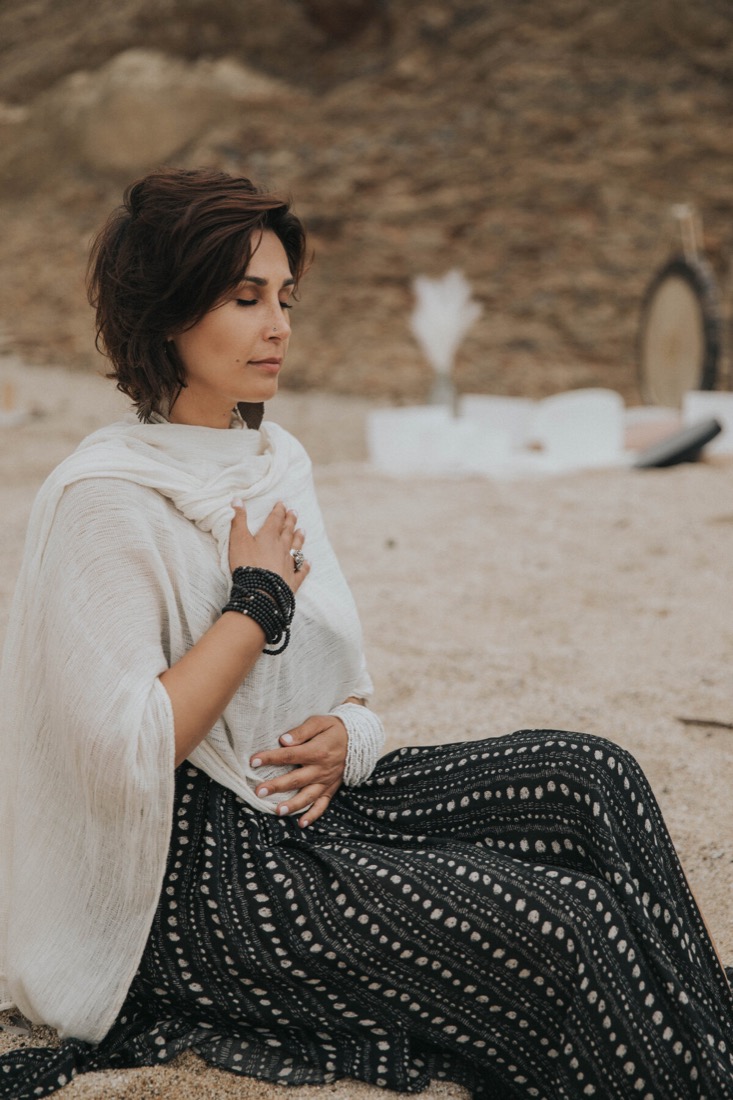 Tolo Aria in meditative stillness, face forward
